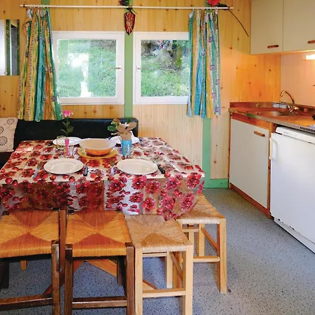 Camping Lovely Stacaravan In Casalabriva